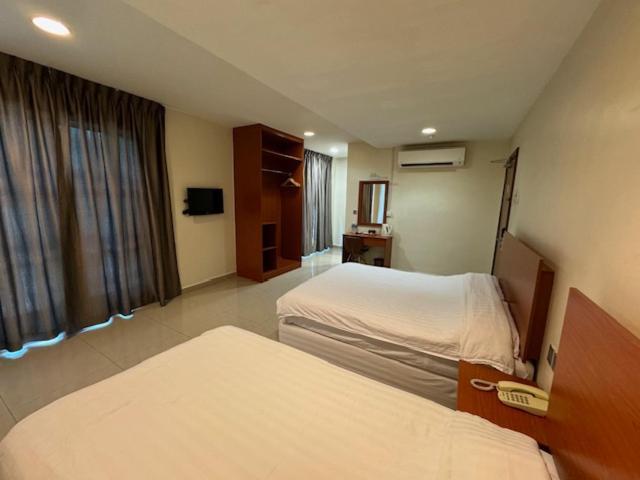 Aeton Hotel Nilai Exterior photo
