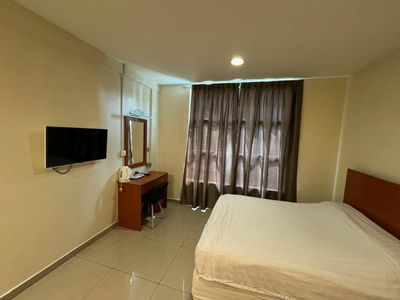 Aeton Hotel Nilai Exterior photo